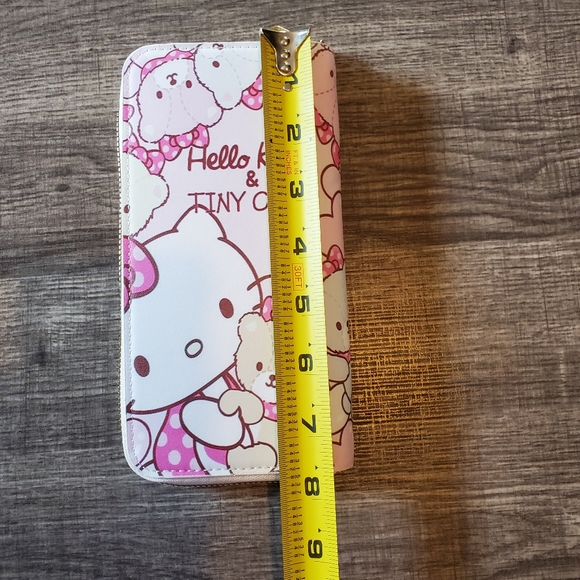 🍒🍒 Hello Kitty & Tiny Chum Wallet - Picture 6 of 10